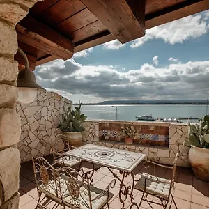 Palazzo Giunta - Porta Marina Ortigia 3* Syracuse